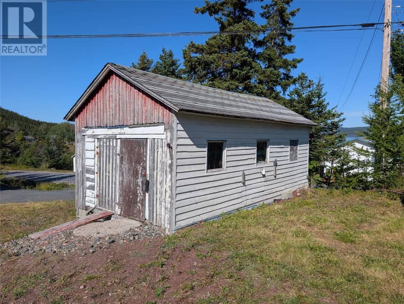 82 Main Road — photo 5 of 15