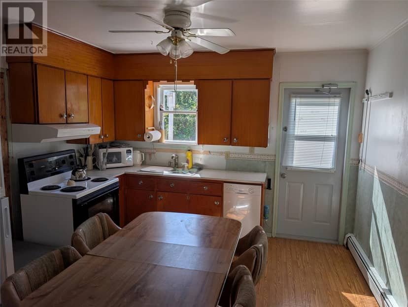 82 Main Road — photo 9 of 15