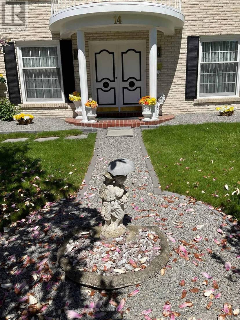 14 Robinhood Drive — photo 3 of 33