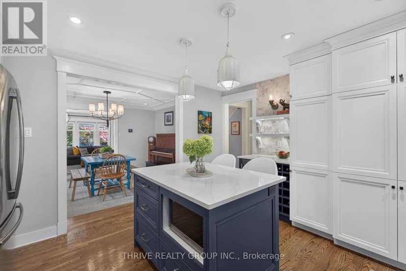 837 Wellington Street — photo 14 of 40