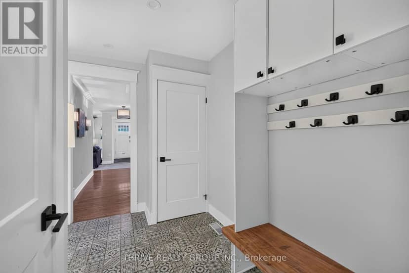 837 Wellington Street — photo 21 of 40