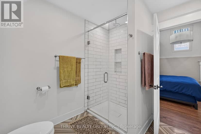 837 Wellington Street — photo 28 of 40