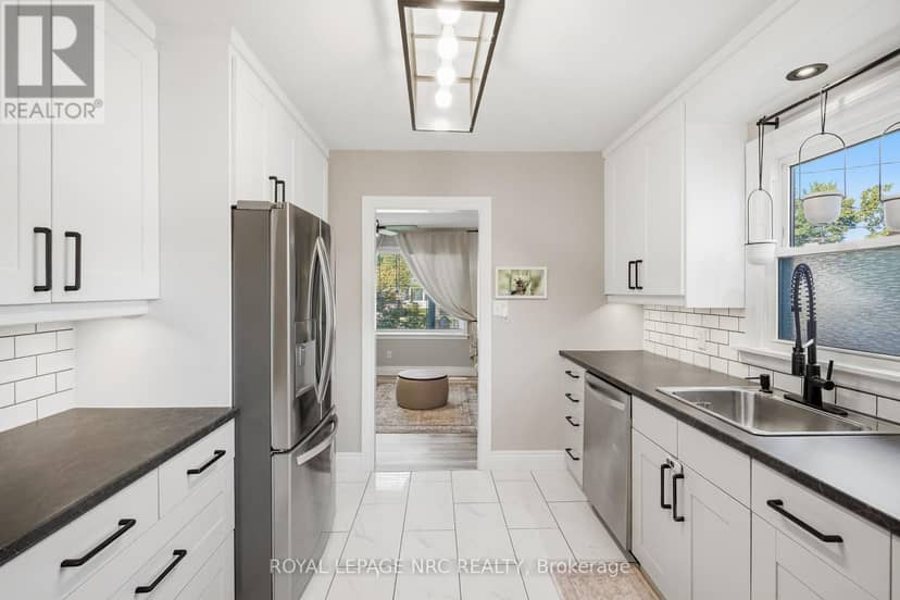 26 Battersea Avenue — photo 21 of 40