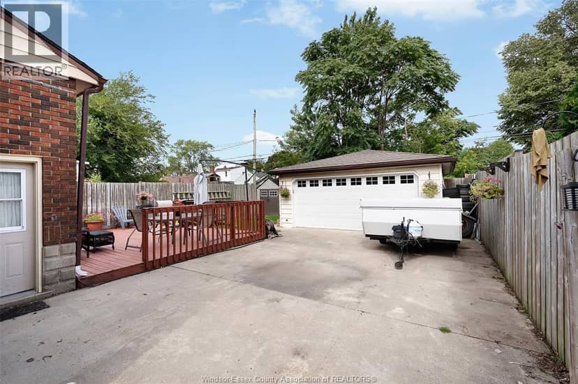 2322 Byng Road — photo 29 of 39