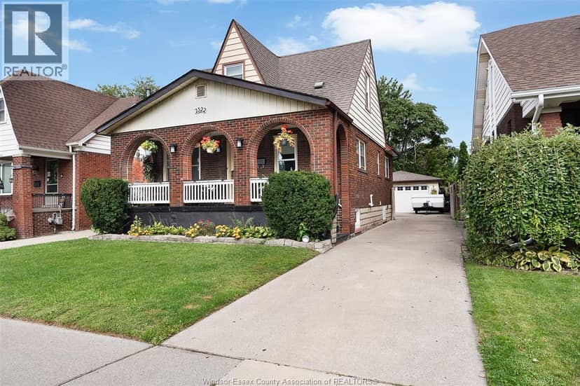 2322 Byng Road — photo 4 of 39