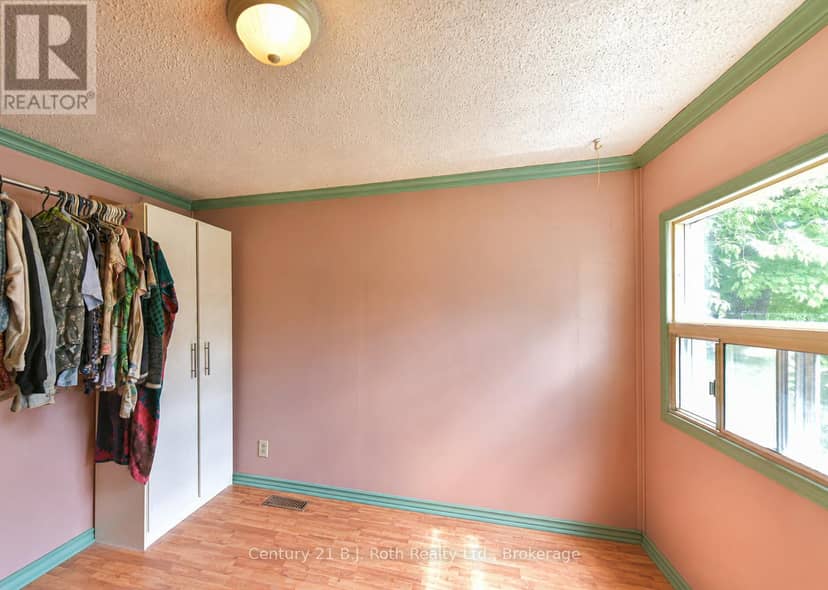 3427 Coronation Avenue — photo 13 of 29