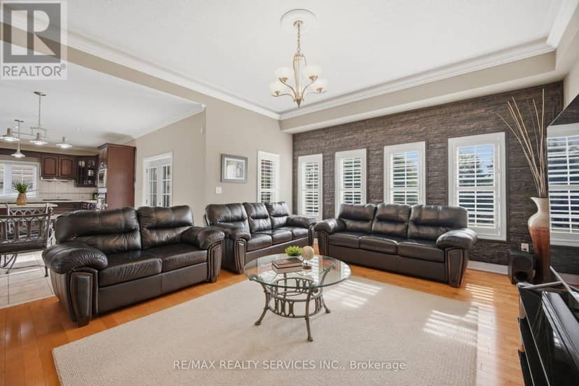 8910 Creditview Road — photo 15 of 40