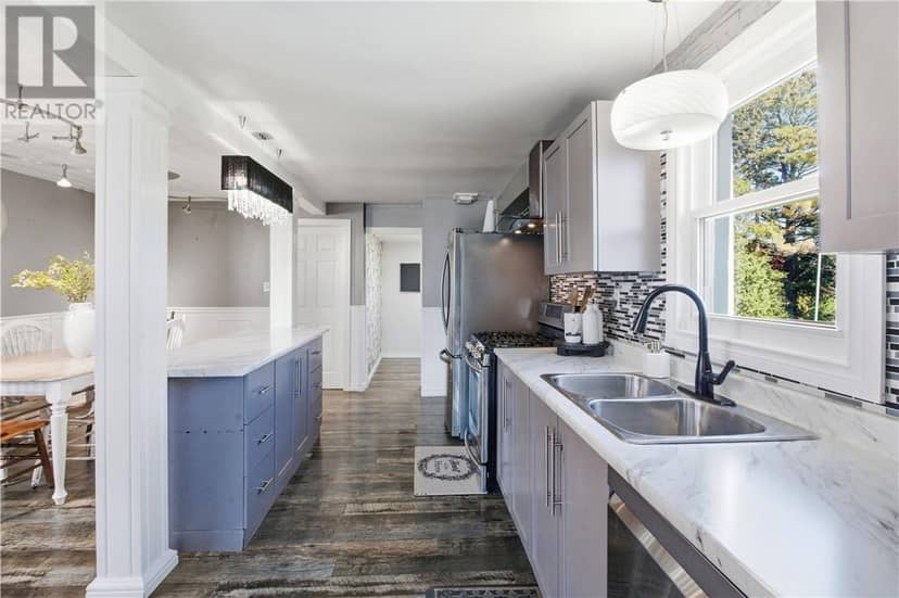 212 Riverside Drive W, Dowling, photo 6