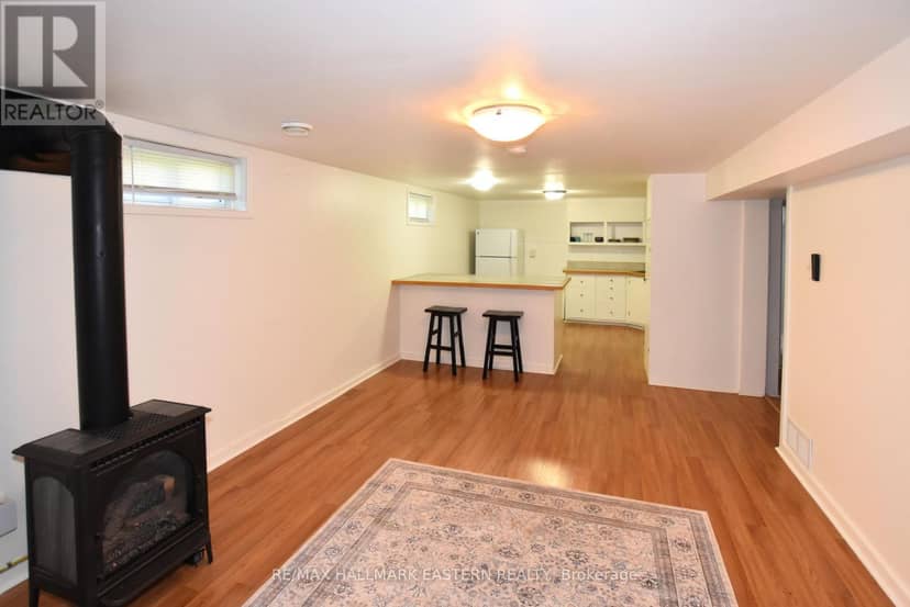 726 Fairbairn Street — photo 19 of 28