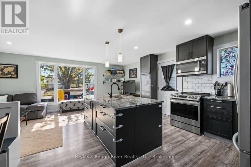 68 Coyle Crescent — photo 16 of 40