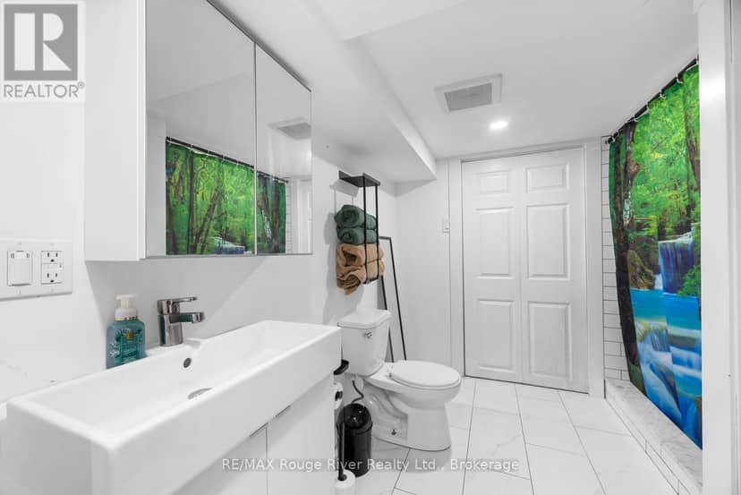 68 Coyle Crescent — photo 24 of 40