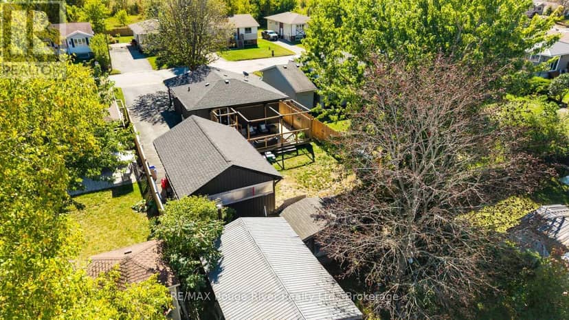 68 Coyle Crescent — photo 36 of 40