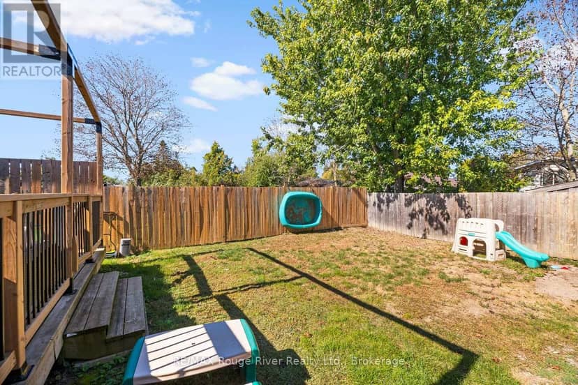 68 Coyle Crescent — photo 4 of 40
