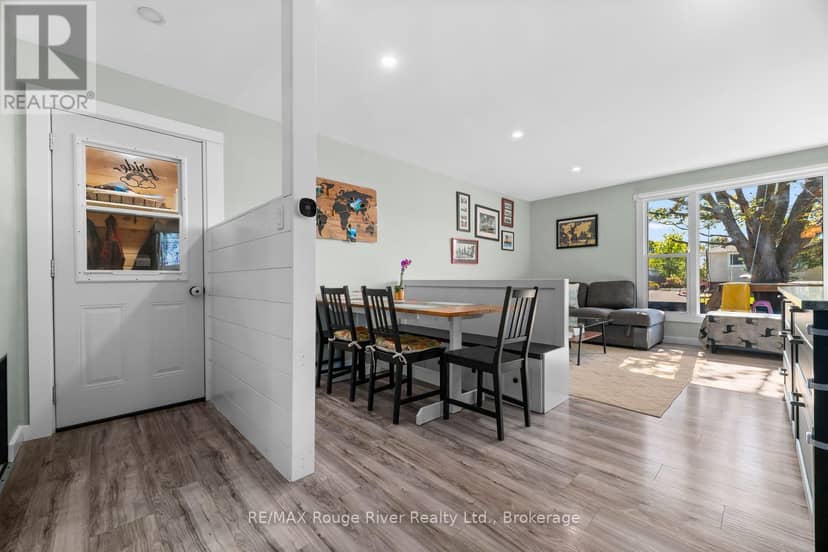 68 Coyle Crescent — photo 7 of 40
