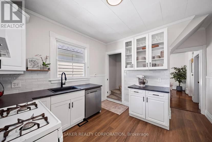 23 Maple Street — photo 14 of 38