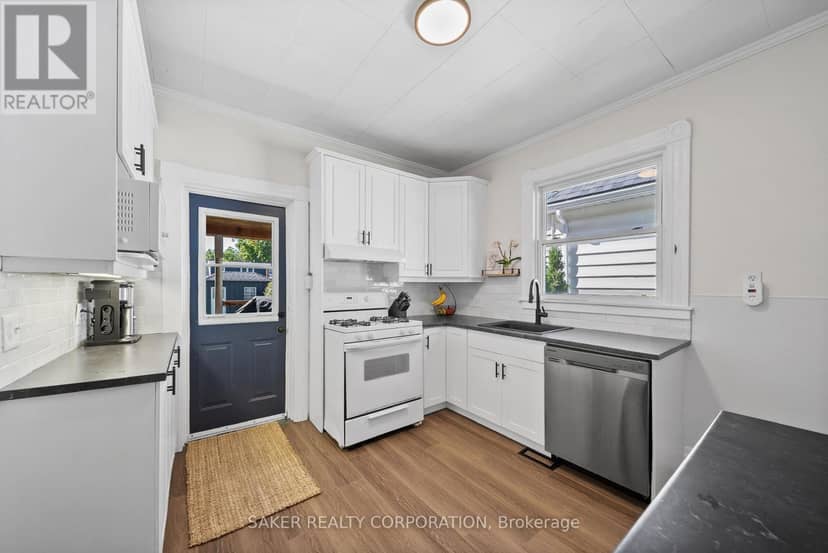 23 Maple Street — photo 9 of 38
