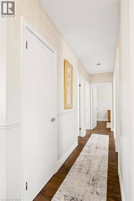 56 SUFFOLK Avenue — photo 14 of 40
