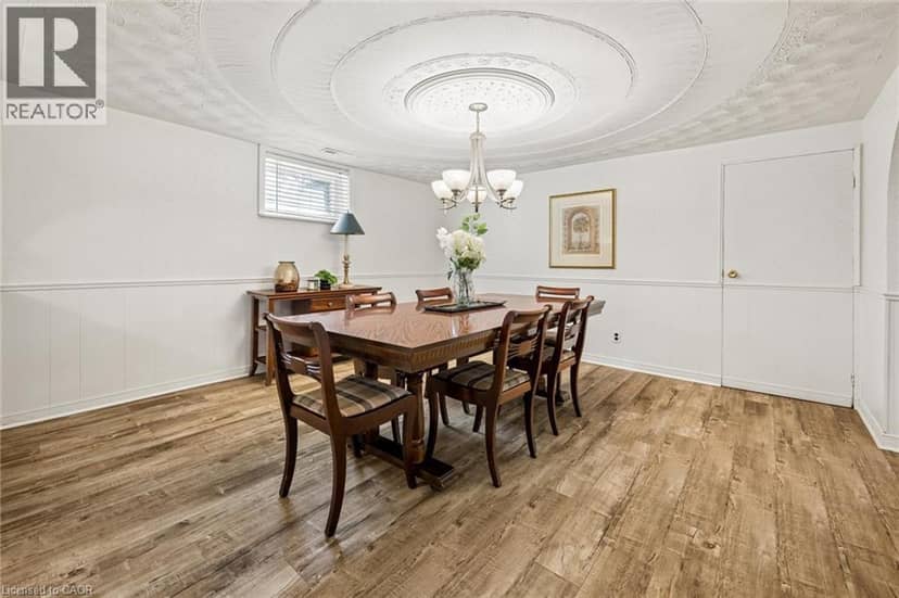 56 SUFFOLK Avenue — photo 25 of 40