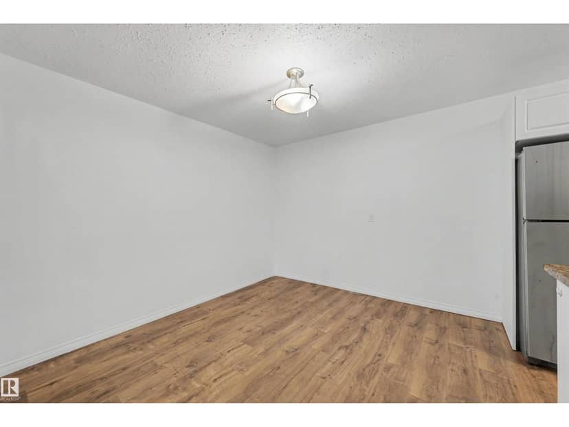 8C Meadowlark Vg NW — photo 12 of 40