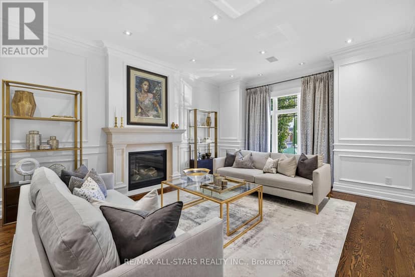 126 Hillview Road, Aurora, photo 8