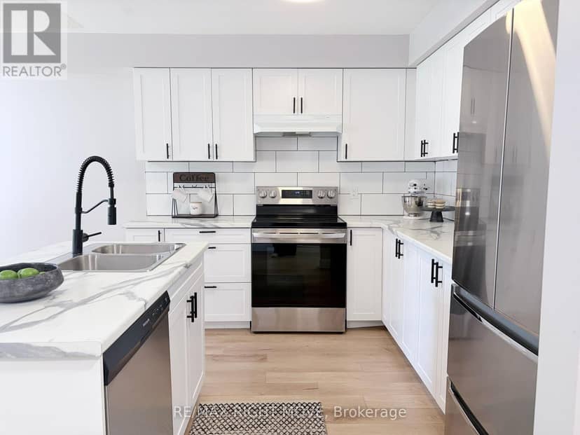 40 Michelle Drive — photo 7 of 26