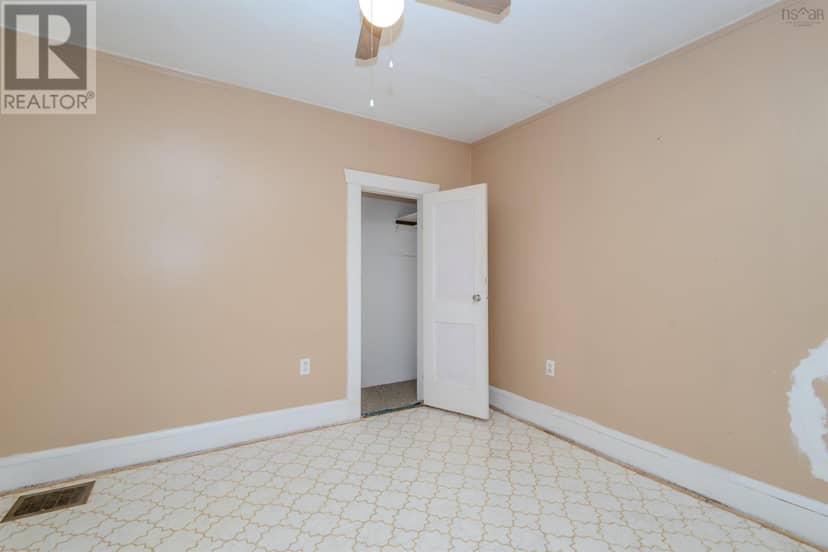 1284 George Street — photo 19 of 20