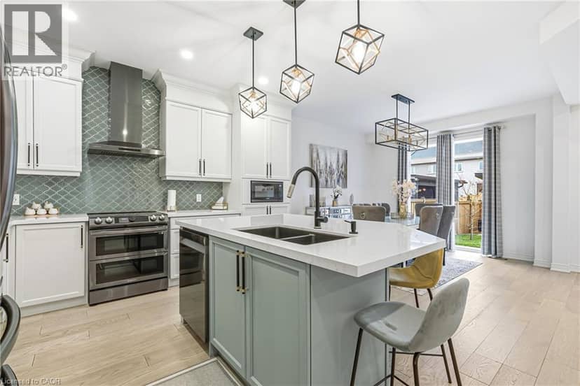 90 ROBERTSON Road — photo 10 of 40