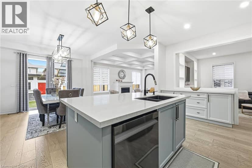90 ROBERTSON Road — photo 11 of 40