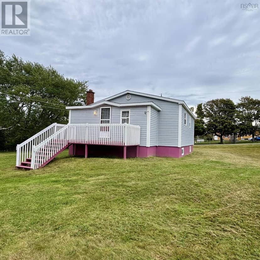 743 Maple Street, New Waterford, photo 2