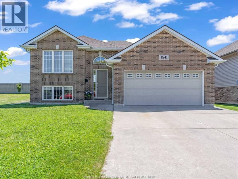 1541 Heatherglen DRIVE — photo 1 of 40