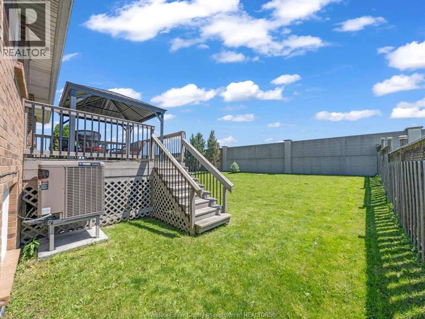 1541 Heatherglen DRIVE — photo 2 of 40
