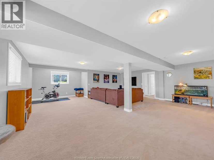 1541 Heatherglen DRIVE — photo 33 of 40