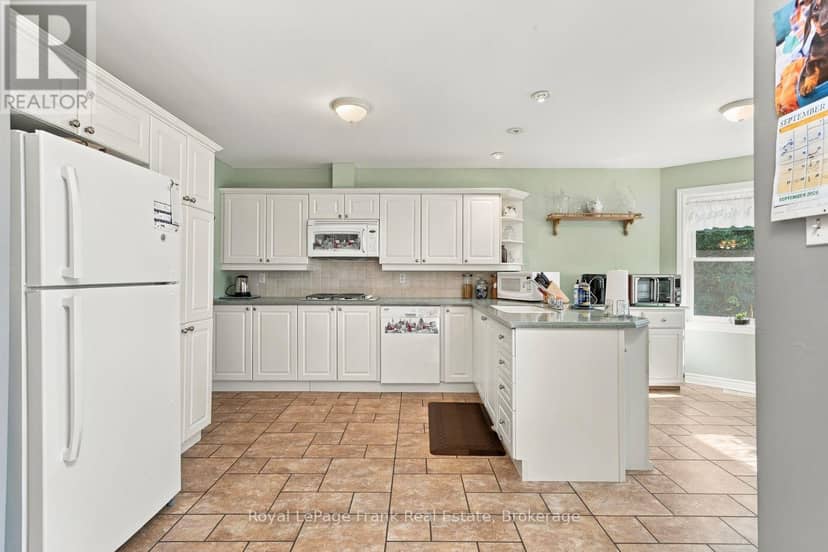 62 Cedartree Lane — photo 10 of 28