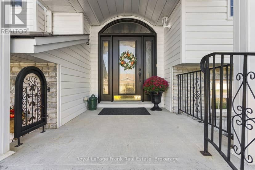62 Cedartree Lane — photo 3 of 28