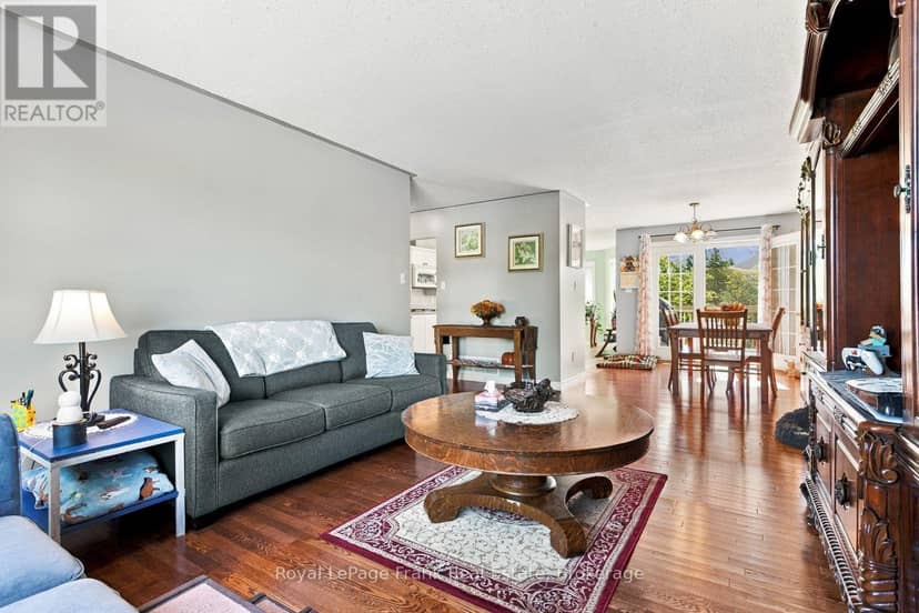 62 Cedartree Lane — photo 7 of 28