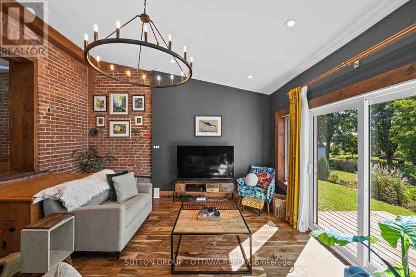 40 Sabourin Street — photo 12 of 40