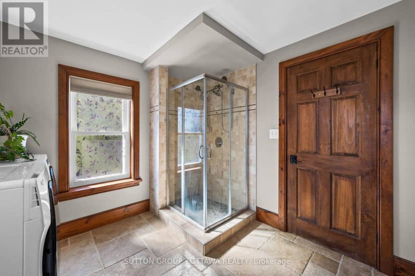 40 Sabourin Street — photo 26 of 40
