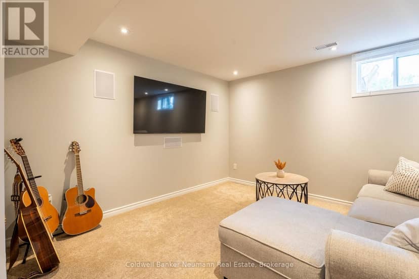 46 Darling Crescent — photo 22 of 33