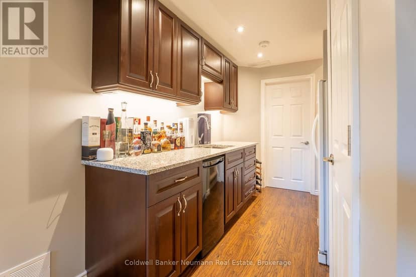 46 Darling Crescent — photo 23 of 33