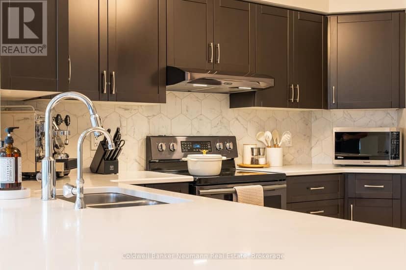 46 Darling Crescent — photo 4 of 33
