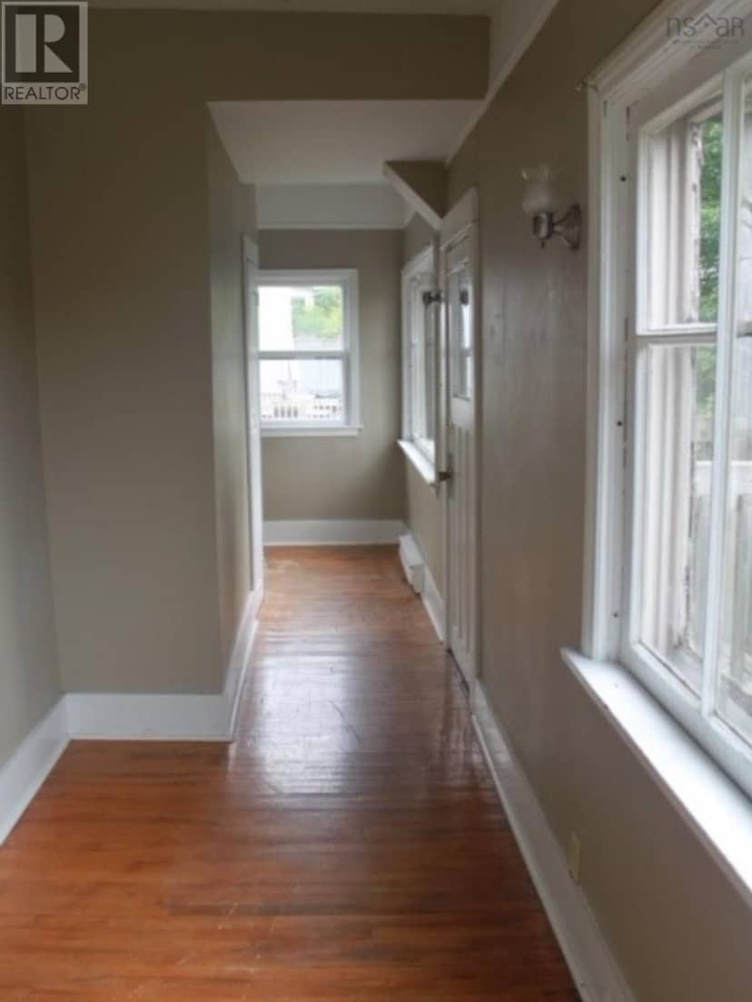 217 Windmill Road — photo 7 of 11