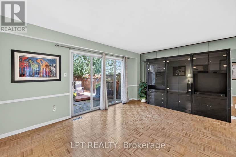 118 Tamarack Drive — photo 11 of 40