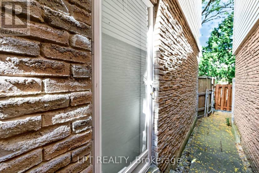 118 Tamarack Drive — photo 21 of 40