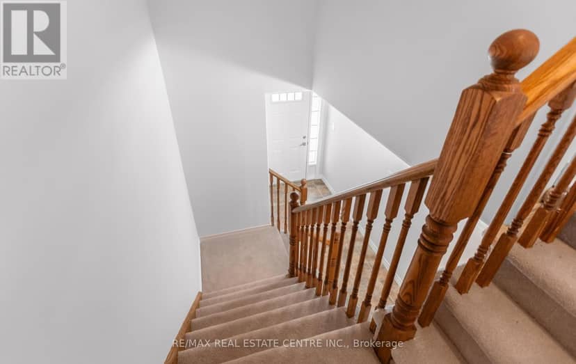 38 - 8 Hemlock Way — photo 20 of 40