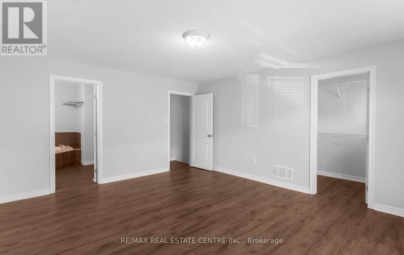 38 - 8 Hemlock Way — photo 24 of 40