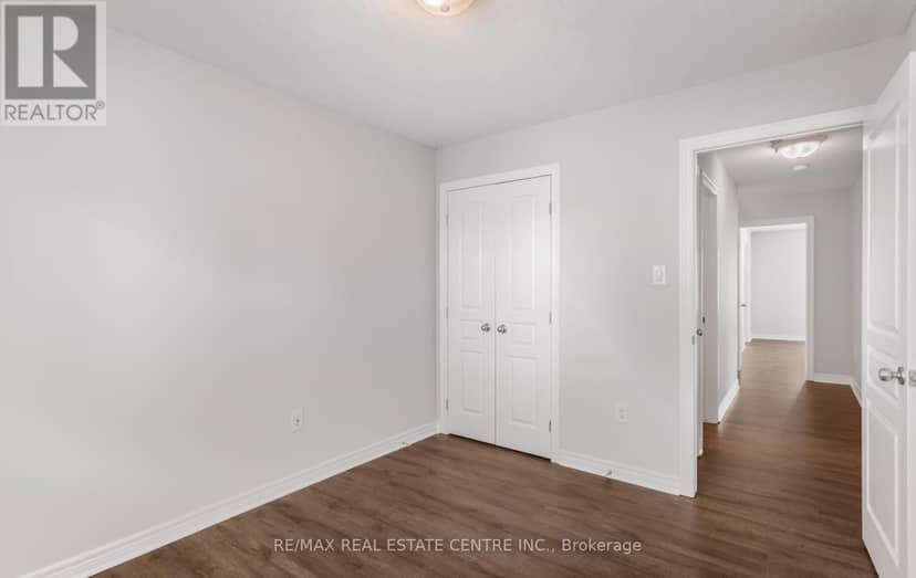 38 - 8 Hemlock Way — photo 37 of 40