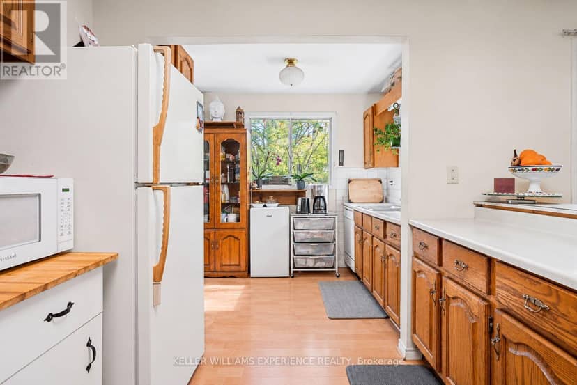 1099 Sherwood Forest Road — photo 9 of 28
