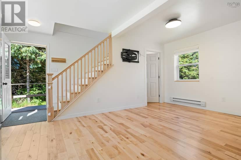 13734 Highway 6 — photo 13 of 40