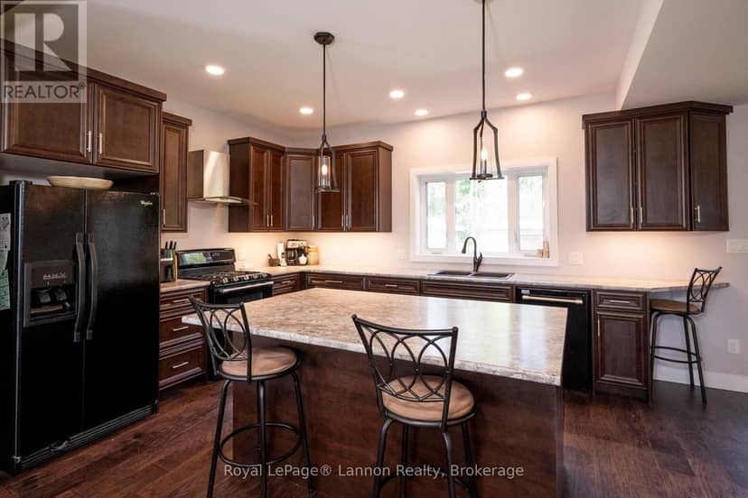145 Dogwood Crescent — photo 8 of 40