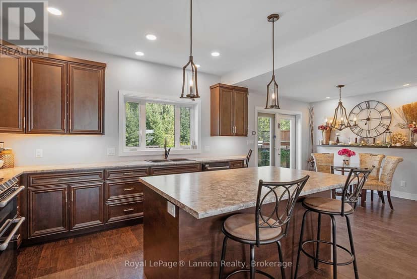 145 Dogwood Crescent — photo 7 of 40